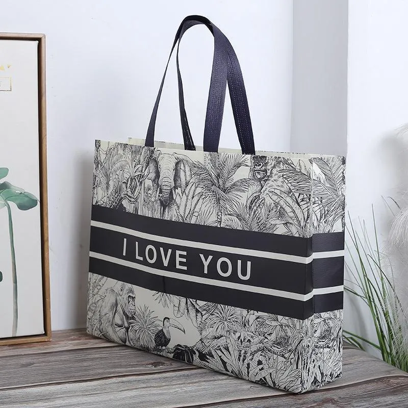 25x Fashion Non Woven Tote Bags Reusable Shopping Bags Clothing Store Black and White