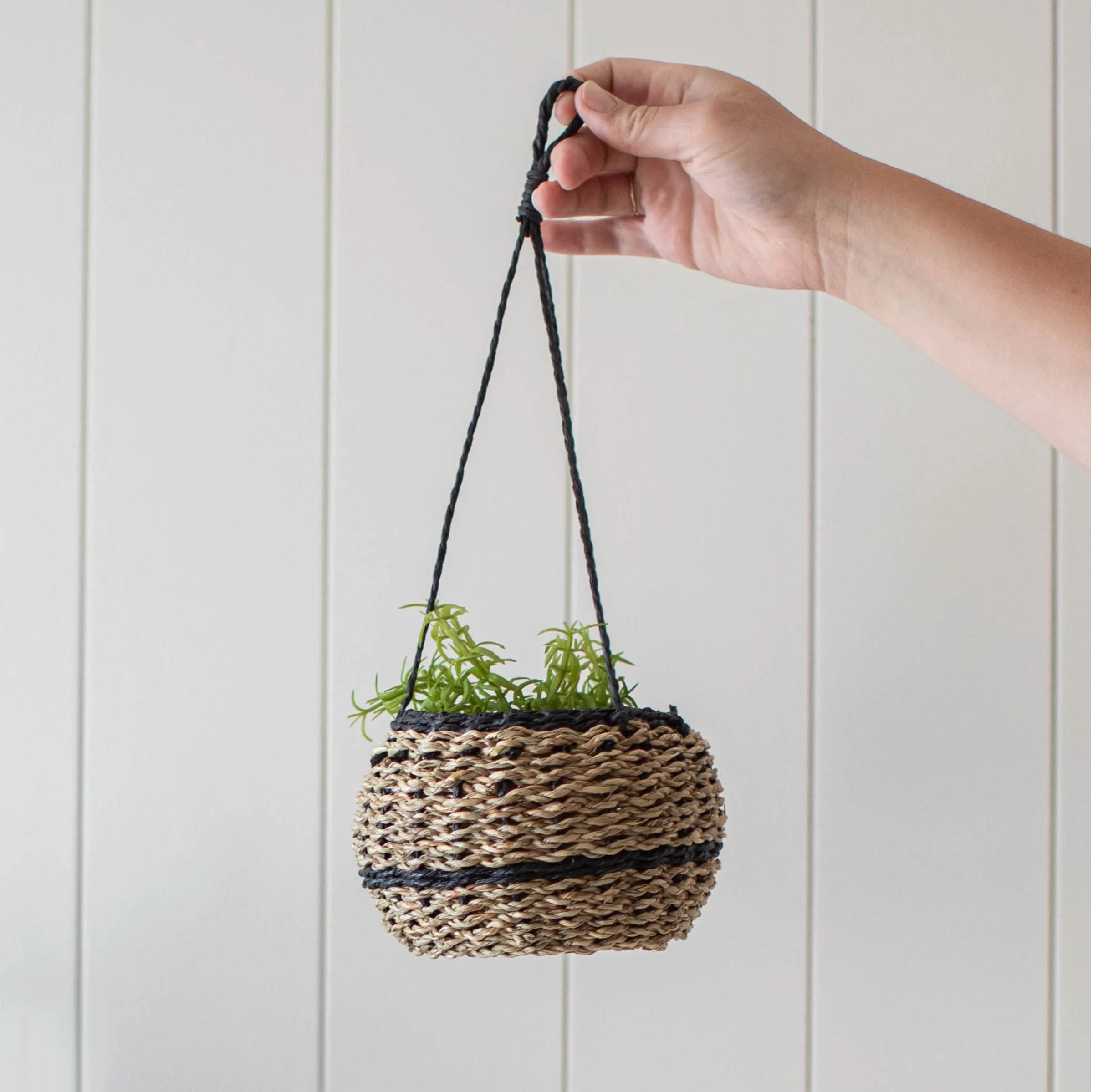 ALANI HANGING NATURAL BASKET (MIN 2)