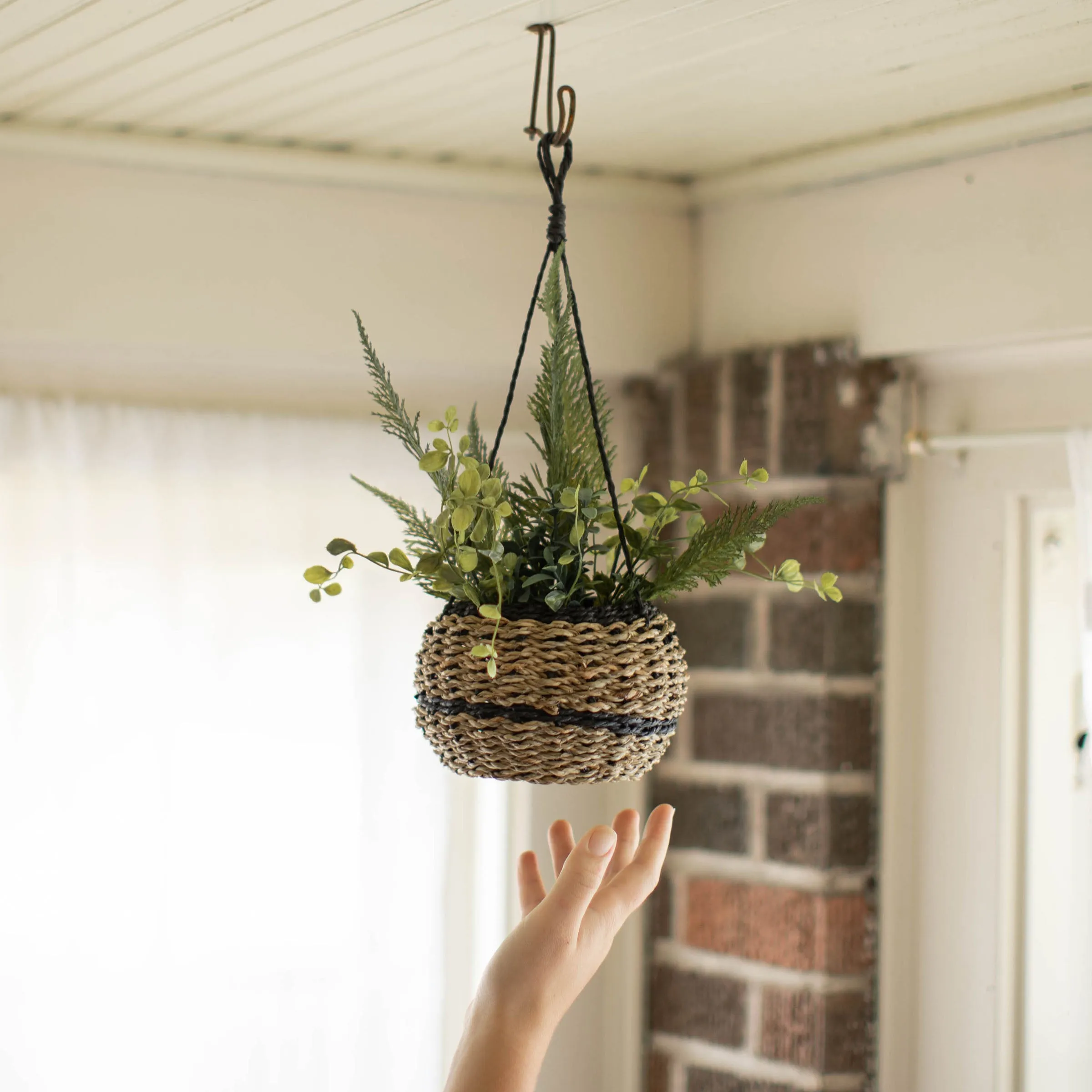 ALANI HANGING NATURAL BASKET (MIN 2)