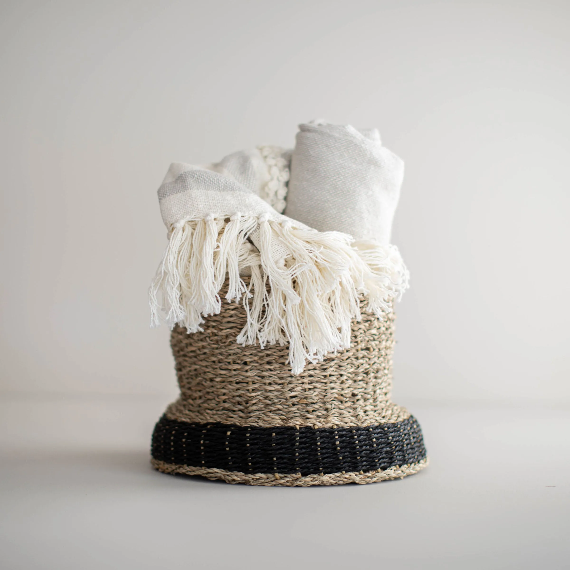 ALANI NATURAL BASKET BLACK (MIN 2)
