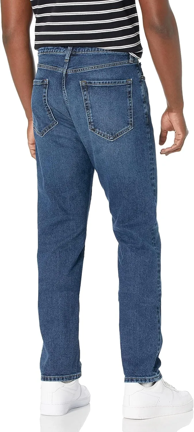 Amazon Essentials Men's Athletic-Fit Stretch Jeans