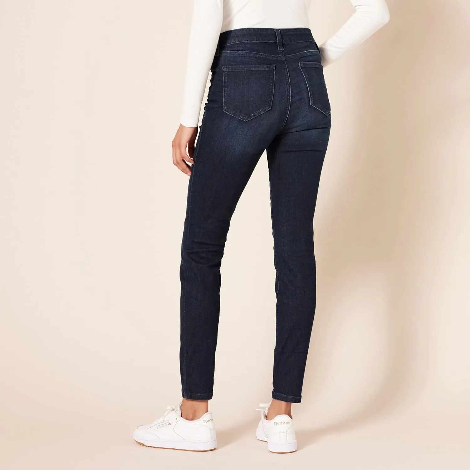 Amazon Essentials Women's Mid-Rise Stretchy Skinny Jean