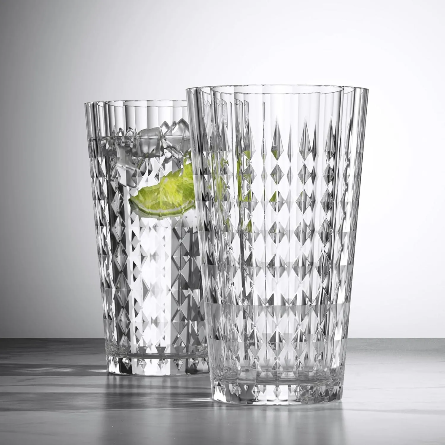 BELLAFORTE Shatterproof Acrylic Drinking Glasses, Set of 4, 19oz - Bondi Beach Stackable Highball Glasses - Unbreakable Plastic Cups Reusable for Party, Gifting - BPA Free - Dishwasher Safe - Clear