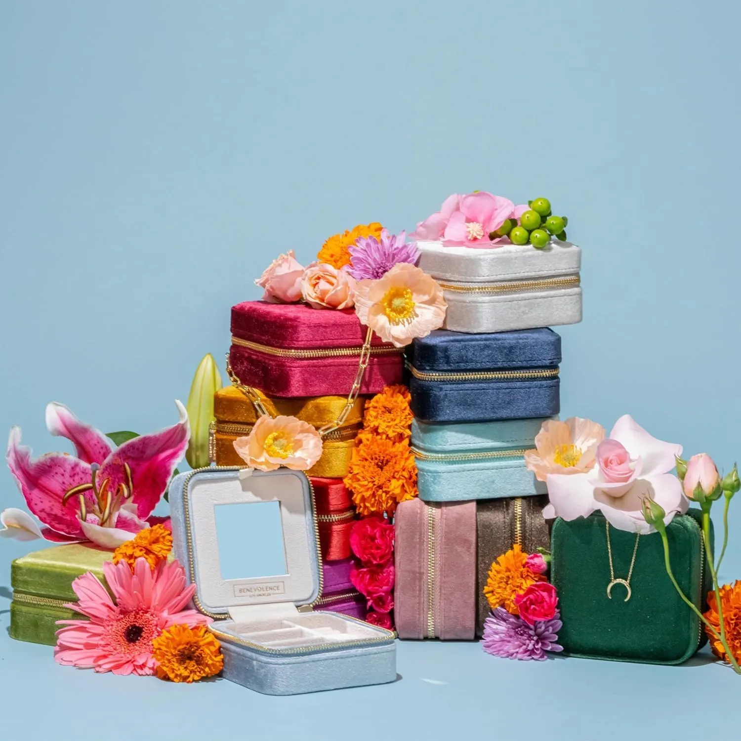 Benevolence LA Plush Velvet Jewelry Box | Travel Jewelry Case Organizer with Mirror | Featured in Oprah's Favorite Things | Best Gifts For Daughter, Girlfriend, Mom | Gifts For Her - Mistletoe Green