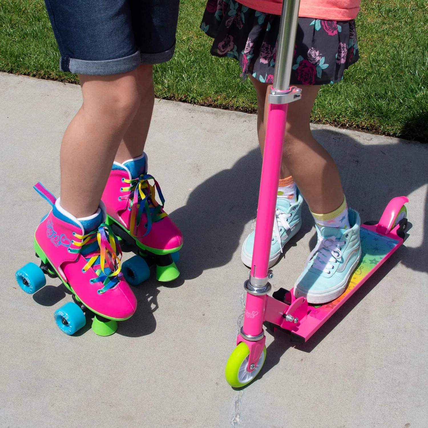 Circle Society Adjustable Kids Roller Skates, Sizes 12-3 & 3-7 US, Indoor & Outdoor Roller Skates, Comfortable Lace-Up Design for Beginners, Fun Gift for Girls, Toddler Quad Skates for Youth & Teens