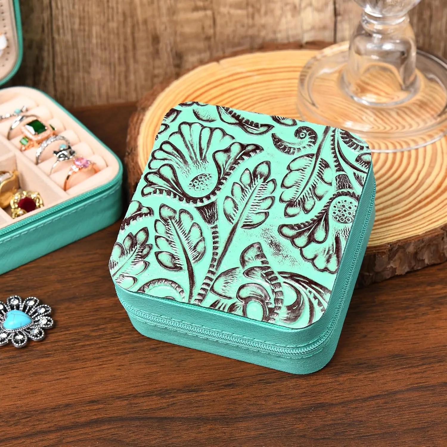 DEEKA Western Jewelry Box Case Real Leather Turquoise and Brown Embossed Tooled Travel Jewelry Organizer Gifts Christmas Gifts for Women Country Girls Cowgirl Stuff Portable Travel Accessories -Green