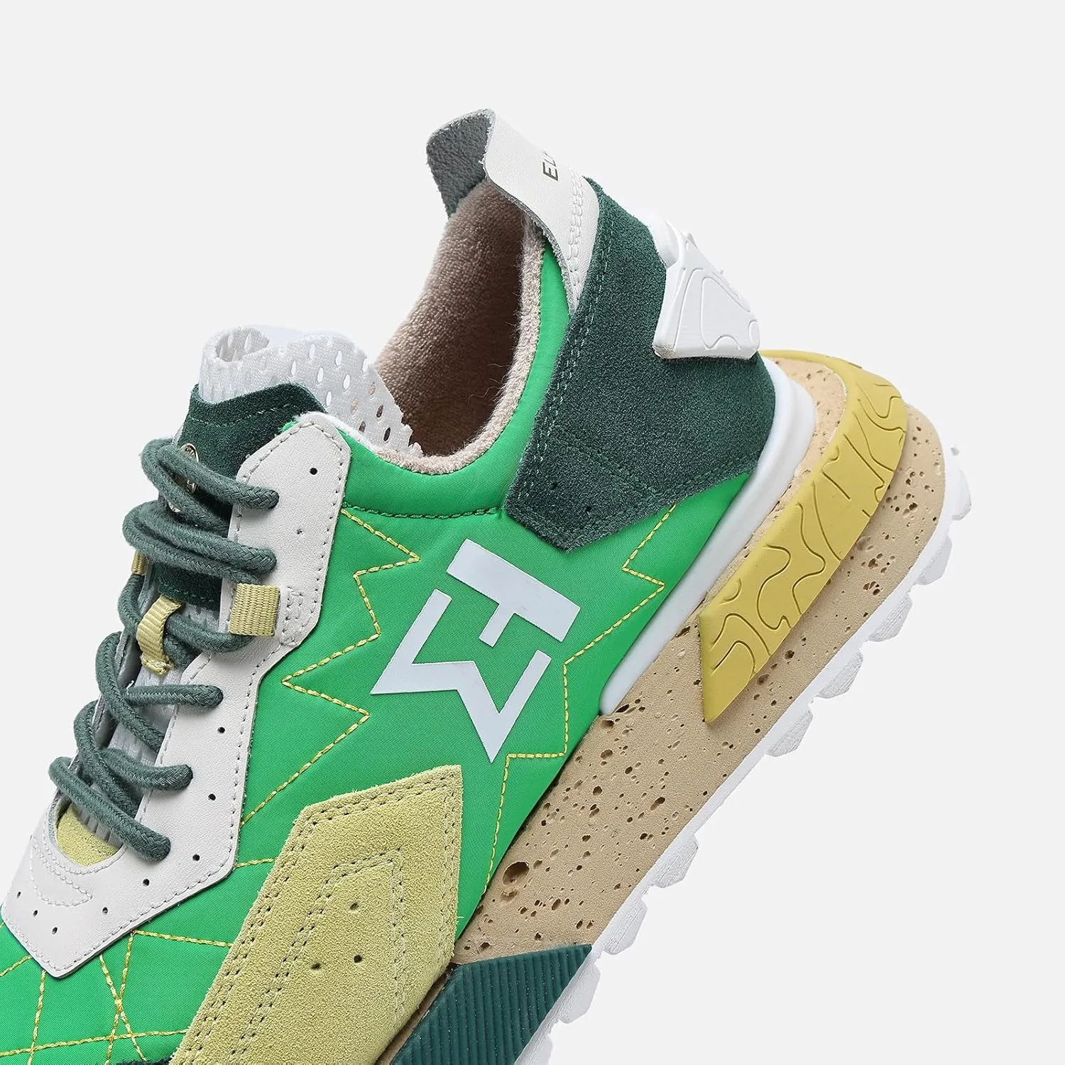 ELHANN.H The NSJ Sneakers Mix of Modernity & Graphic, with a Dynamics Touch.