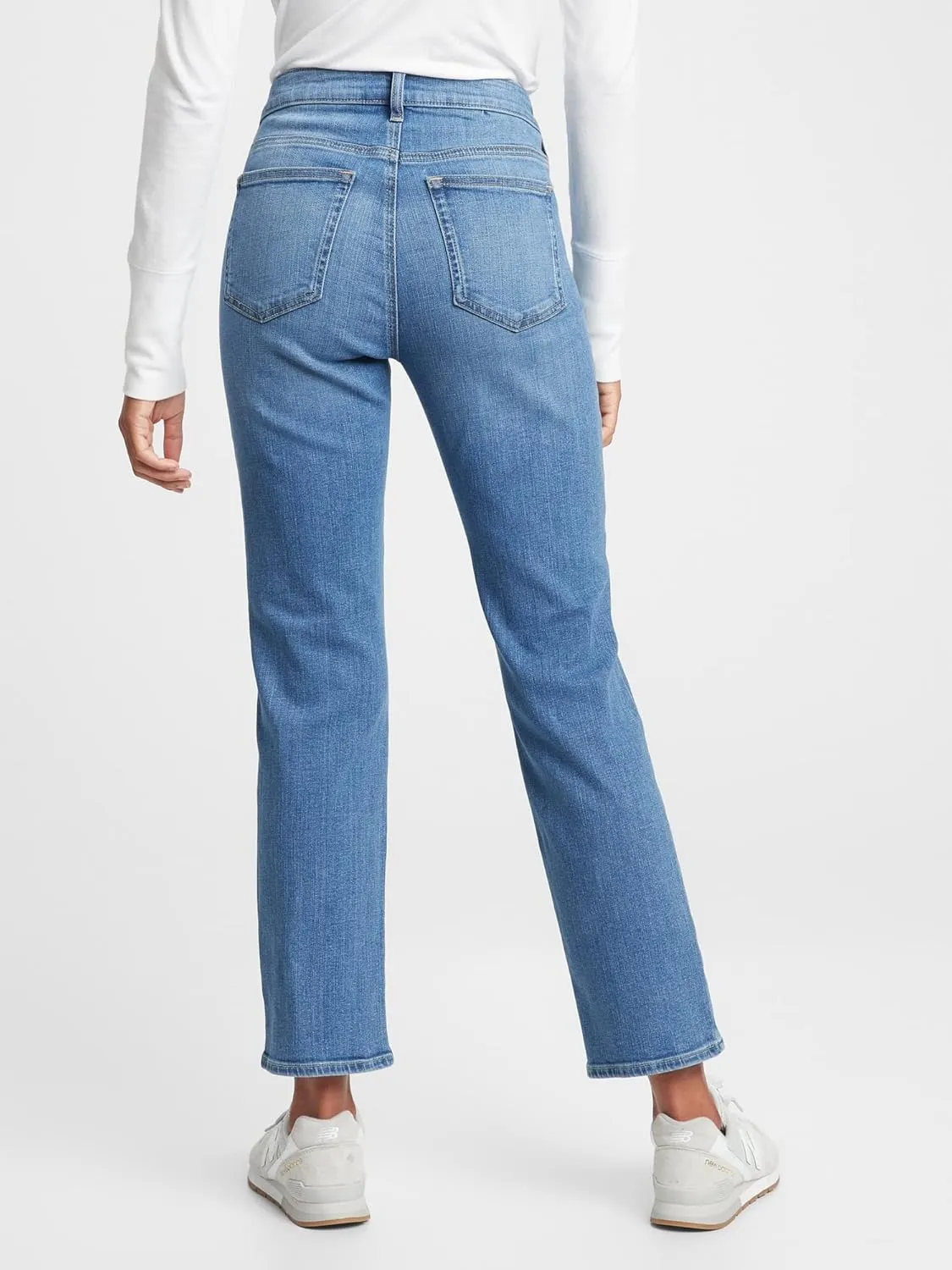 GAP Women's Classic Straight Fit Denim Jeans