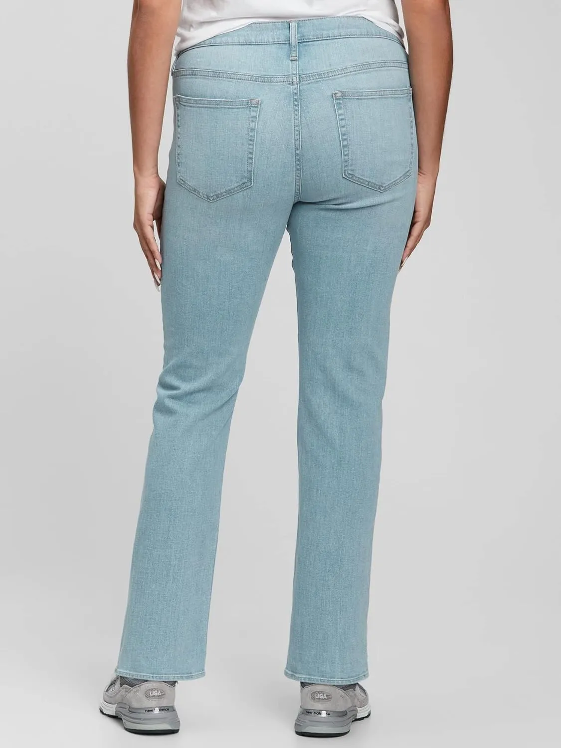 GAP Women's Classic Straight Fit Denim Jeans