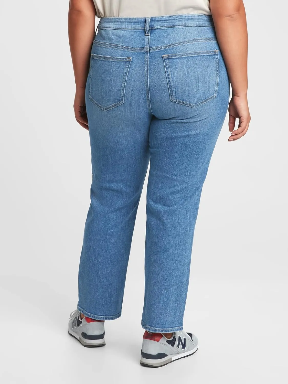 GAP Women's Classic Straight Fit Denim Jeans