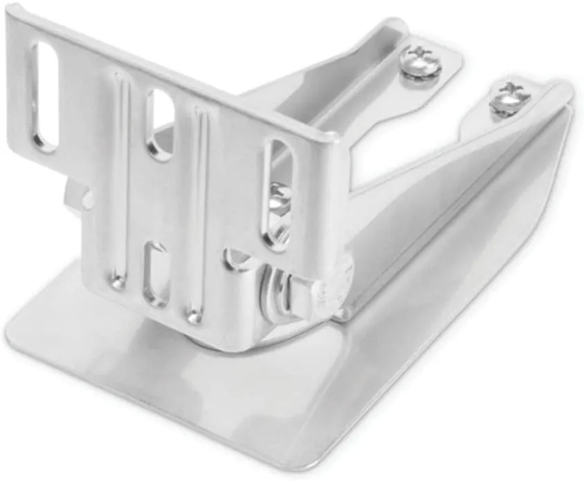 Garmin Heavy Duty Transom Mount with Spray Sheild