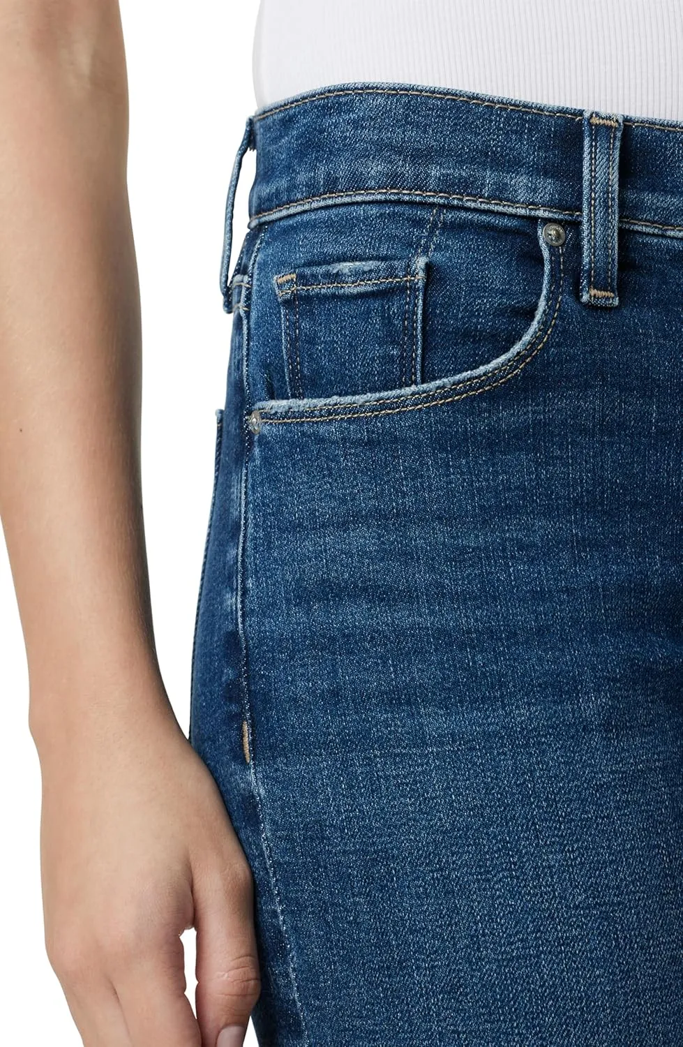 HUDSON Women's Nico Mid-Rise Bootcut Barefoot Jean