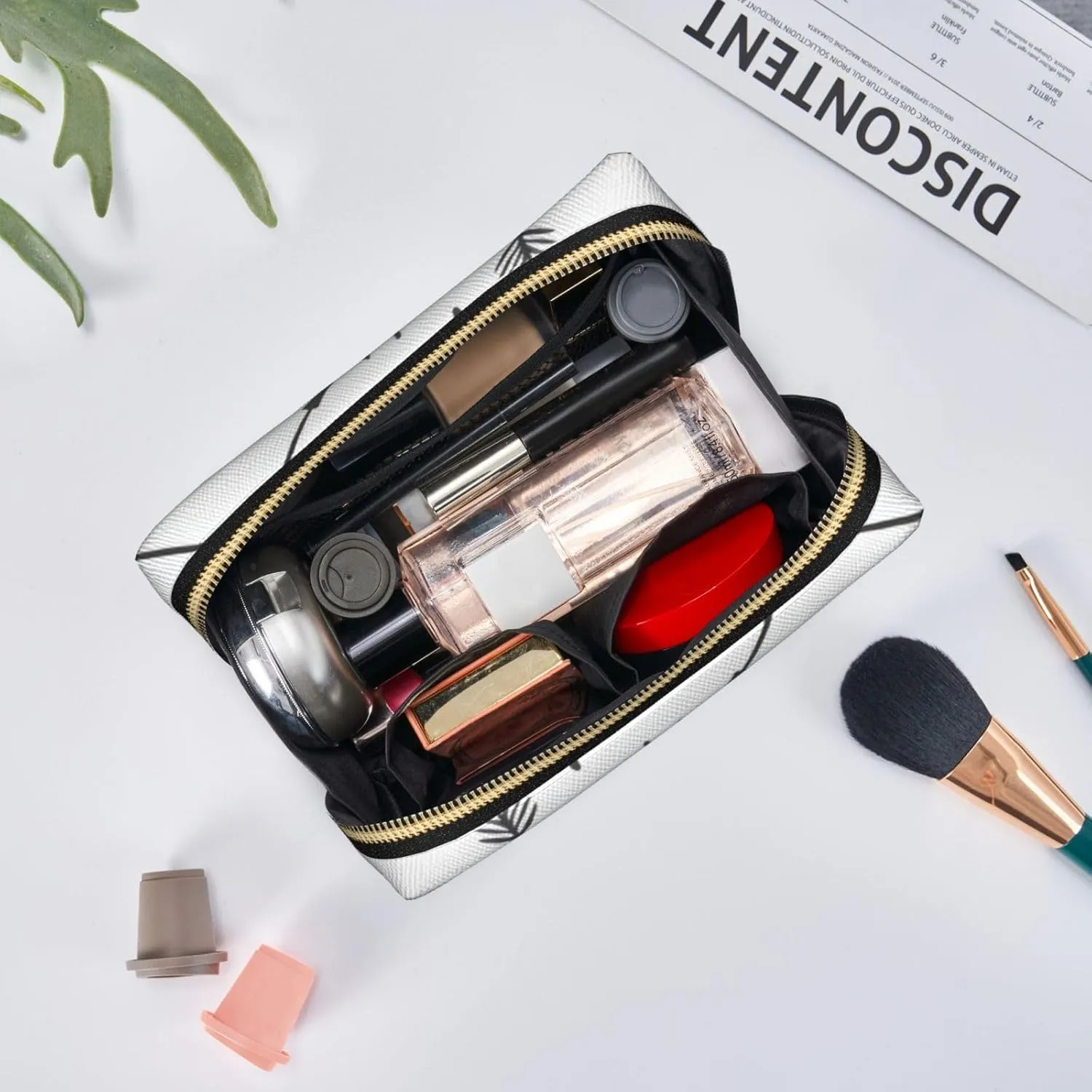 Hunting Arrows Deer. Toiletry Pouch, Travel-Friendly Makeup Organizer For Makeup Brushes, Lipsticks