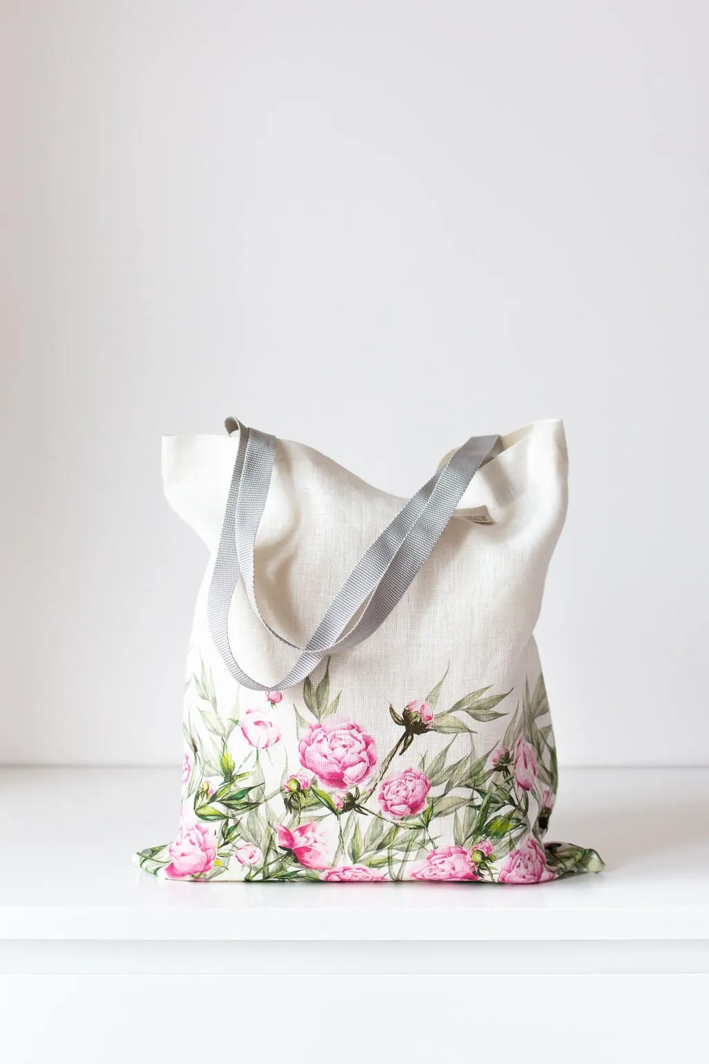 Linen tote bag with Peony print