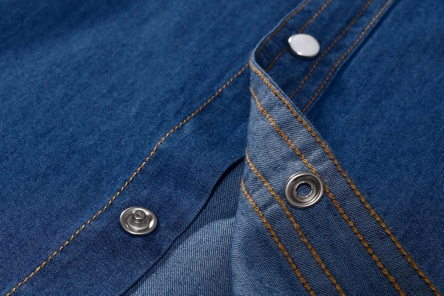 Men's Long Sleeve Double Pocket Snap Denim Shirt