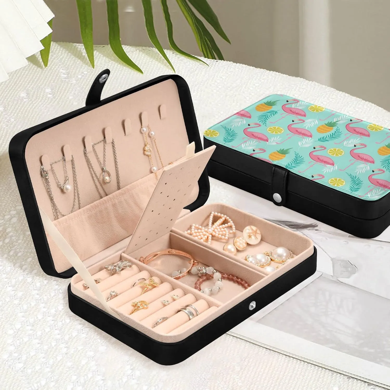 Oyihfvs Seamless Pink Flamingos, Pineapples and Exotic Leaves on Turquoise Leather Jewelry Bag, Jewelry Storage, Portable Jewelry Organizer Boxes for Women Lady Necklace, Earrings, Rings, Bracelet