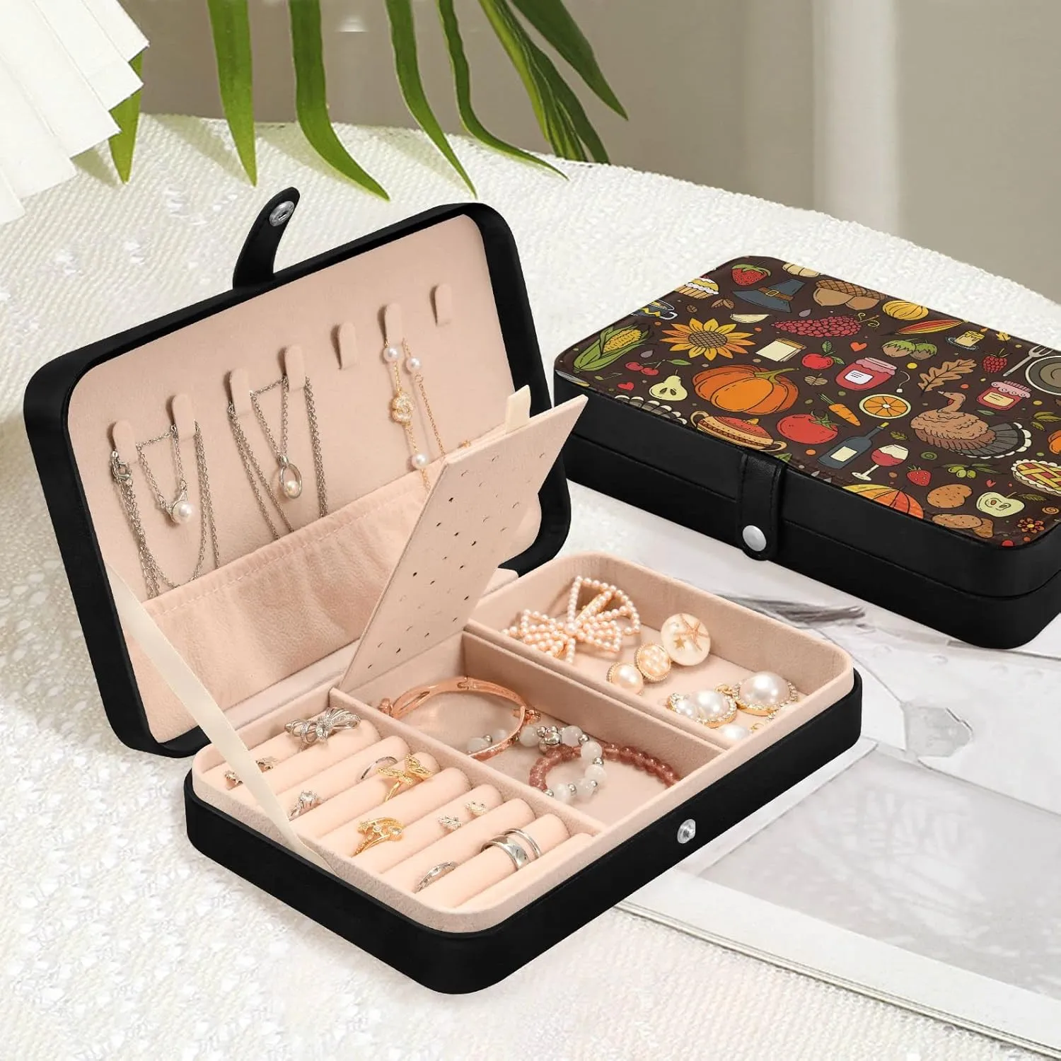 Oyihfvs Thanksgiving Pumpkins, Turkeys, Pies, Corns, Beer, Sunflowers Leather Jewelry Bag, Jewelry Storage, Portable Jewelry Organizer Boxes for Women Lady Necklace, Earrings, Rings, Bracelet