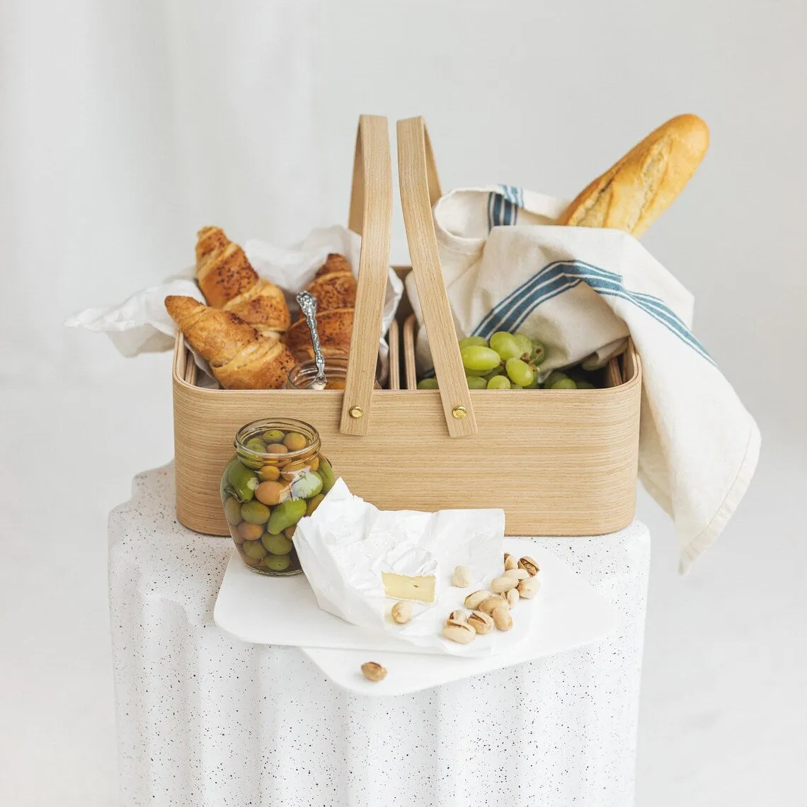 Picnic wooden basket with boxes- wood