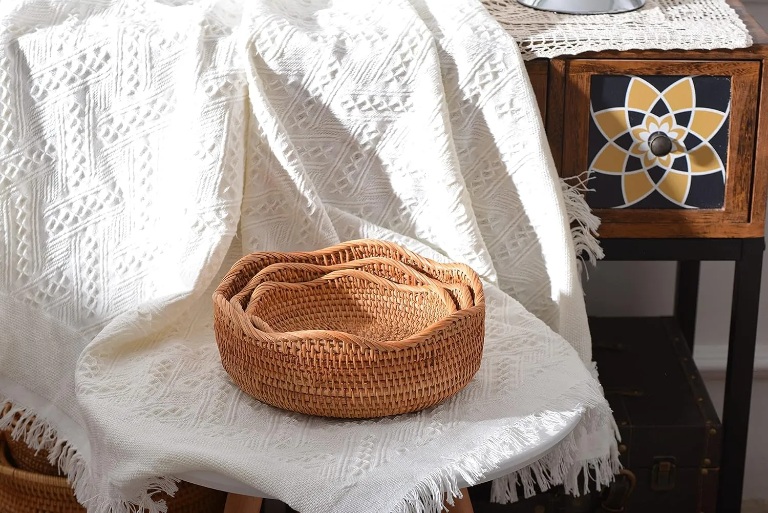 Rattan Bread Baskets Round Woven Fruit Bowls Key Holders Stackable for Storage, Snack, Fruit, Vegetable Natural Set of 3