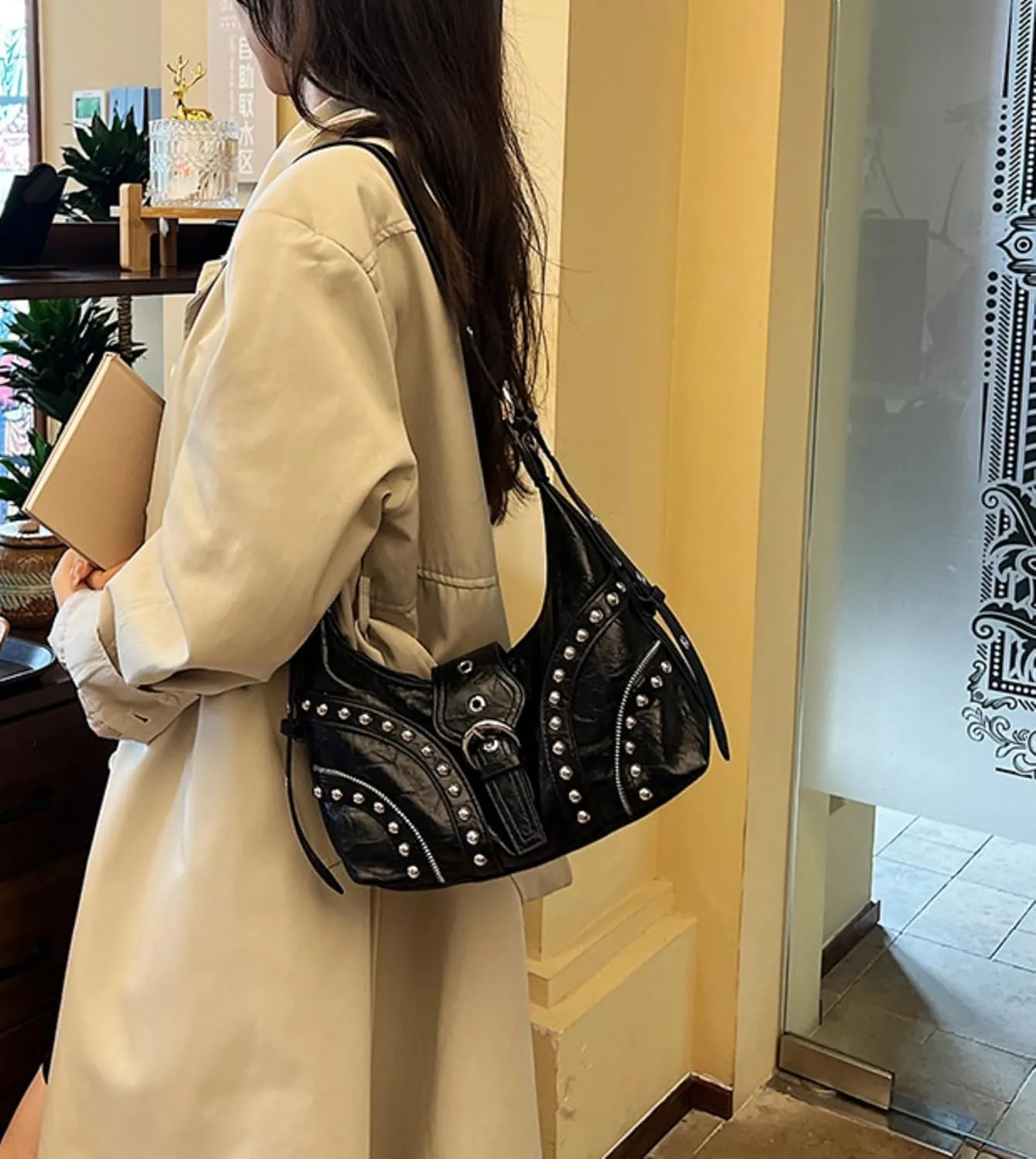 Studded Shoulder Bags Grunge Purse for Women Faux Leather Hobo Purse Y2k Dumpling Bag Summer 2000s Streetwear