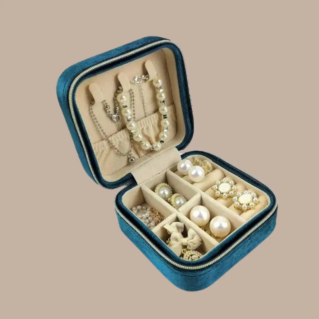 Velvet Travel Jewelry Storage Case