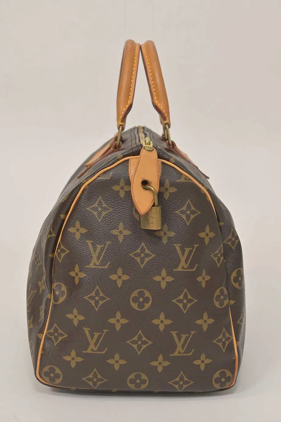 [WB6781] Louis Vuitton | luggage