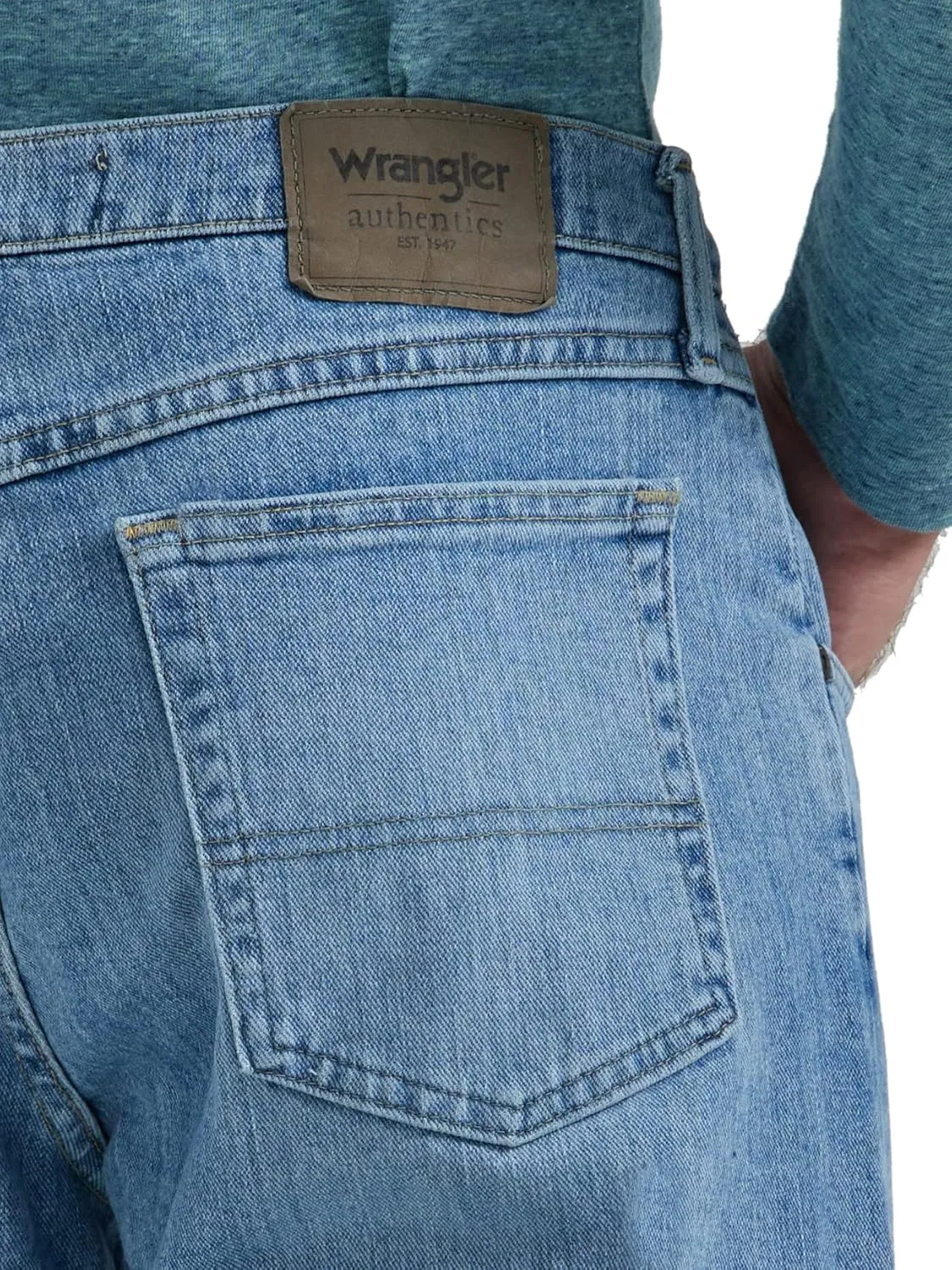 Wrangler Authentics Men's Classic 5-Pocket Relaxed Fit Flex Jean