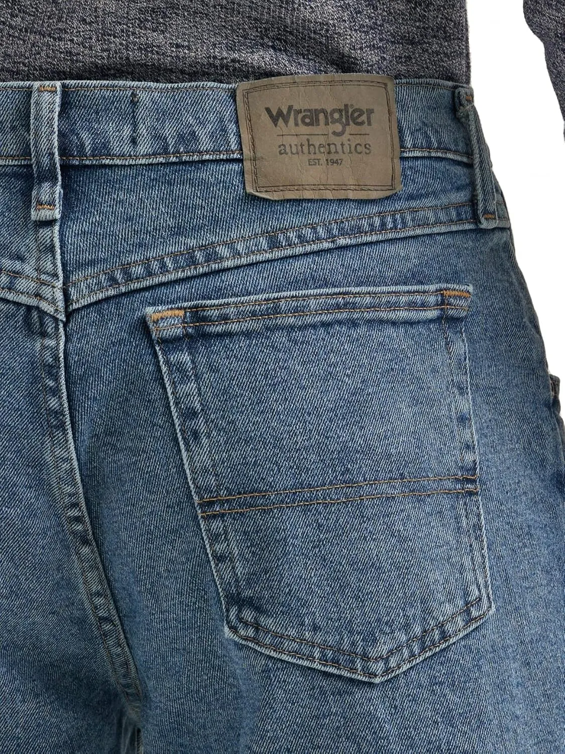 Wrangler Authentics Men's Classic 5-Pocket Relaxed Fit Flex Jean