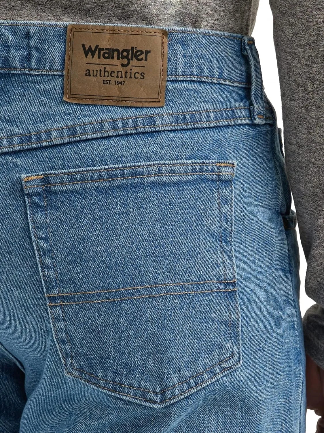 Wrangler Authentics Men's Classic 5-Pocket Relaxed Fit Flex Jean