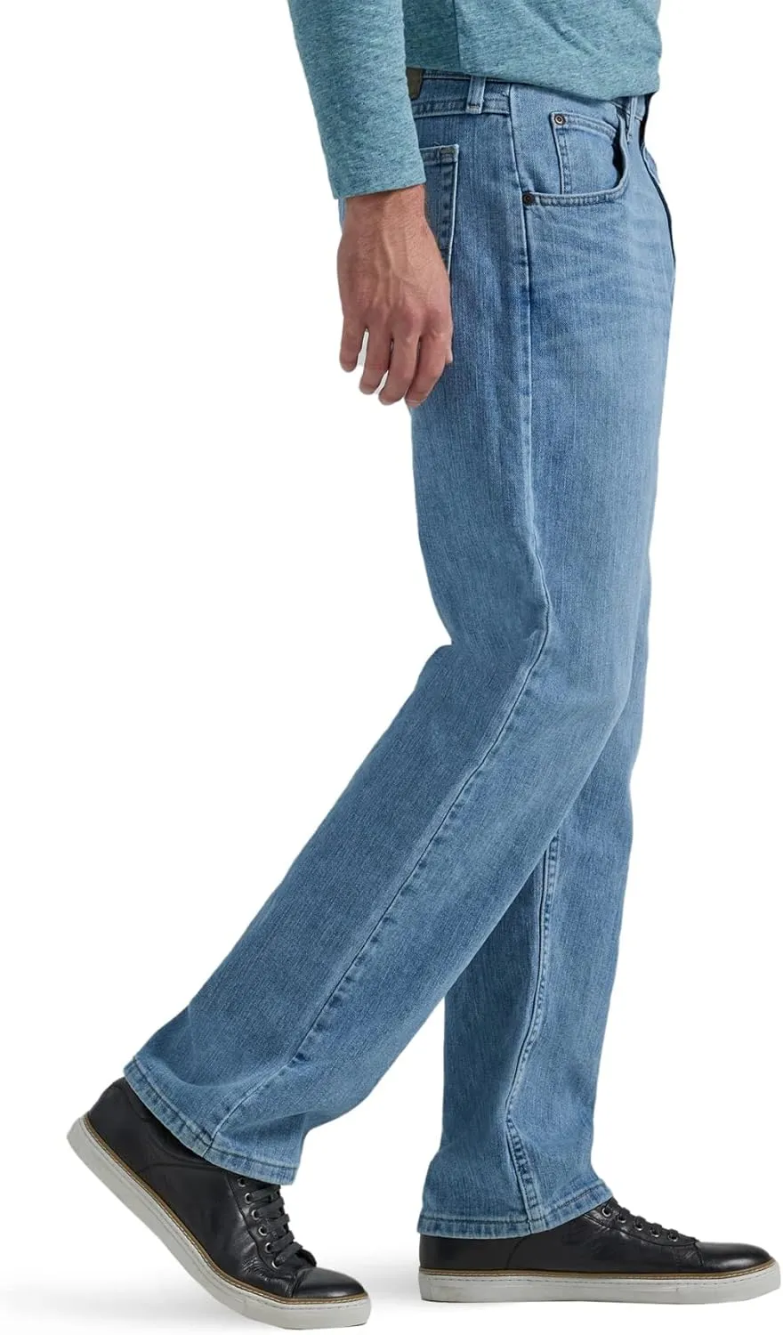 Wrangler Authentics Men's Classic 5-Pocket Relaxed Fit Flex Jean