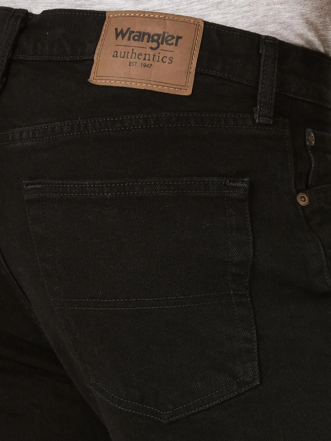 Wrangler Authentics Men's Classic Relaxed Fit Five Pocket Jean Short